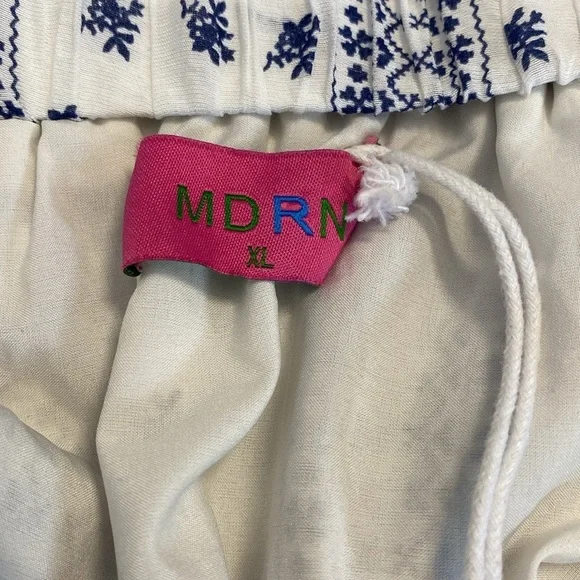 Mdrn Blue And White Tier Maxi Skirt Stitching Flaw
Flowy Floral Design Size XL - Picture 10 of 16